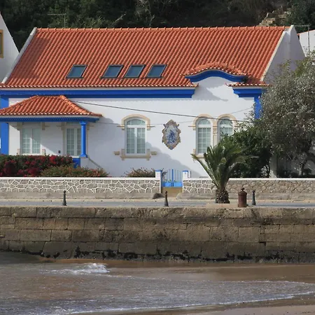 Casa Do Cais De Алкобаса